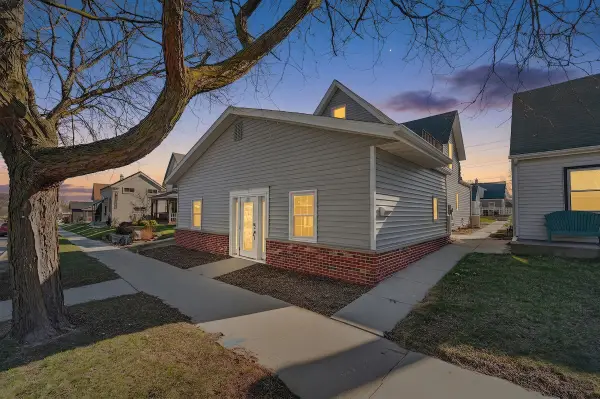533 S Main St, West Bend, WI 53095