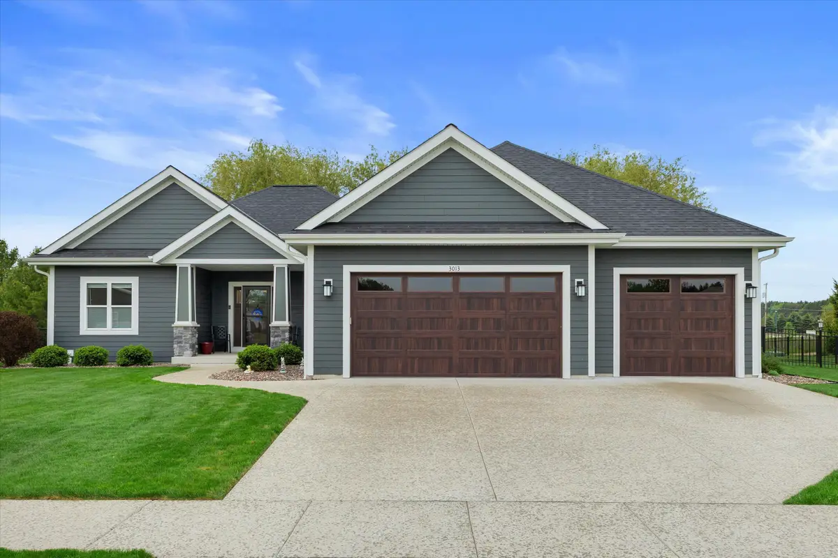 3013 Crosswinds Dr, Mount Pleasant, WI 53403 - #1