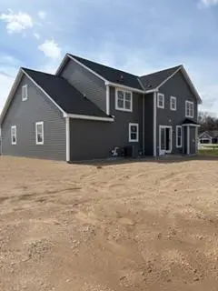 490 Talbots Woods Dr, Dousman, WI 53118 - #2