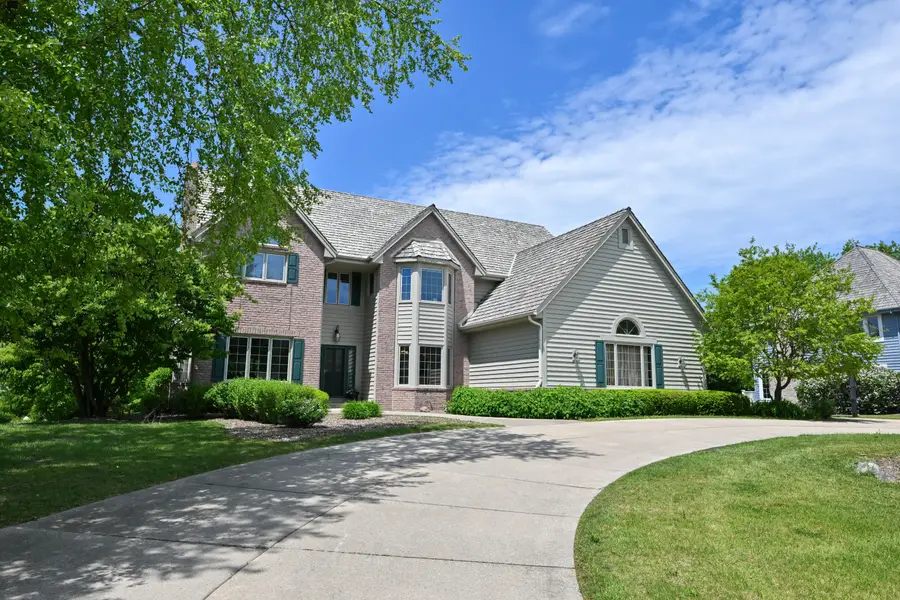 4665 Hastings Dr, Brookfield, WI 53045 - #2