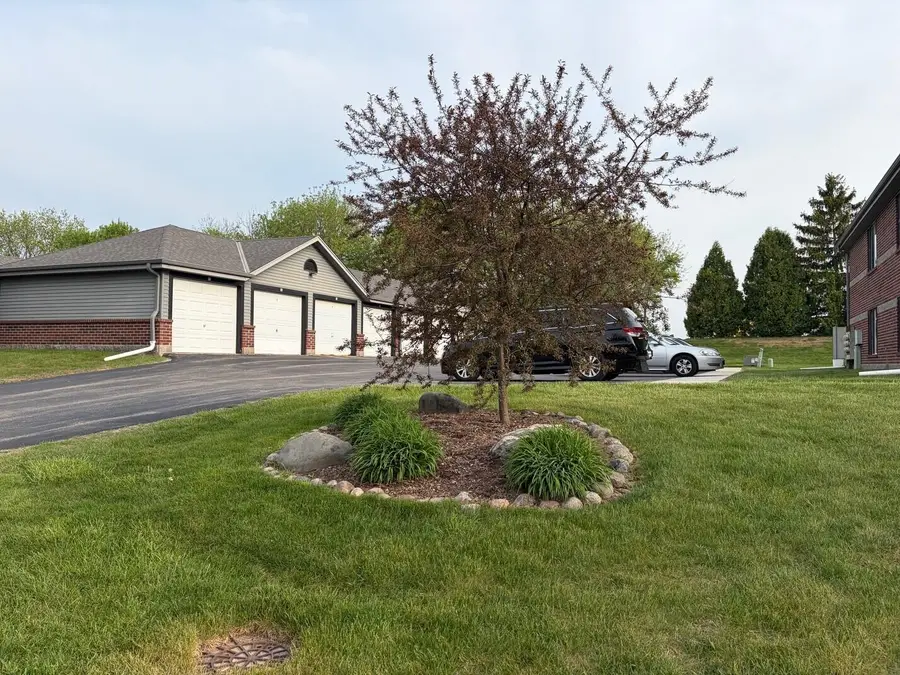 S75W16775 Jacob Ct, Muskego, WI 53150 - #2