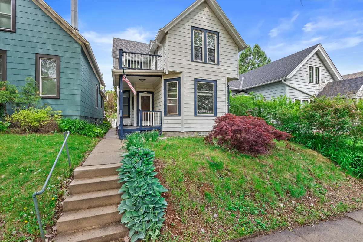 2147 S Mound St, Milwaukee, WI 53207 - #1