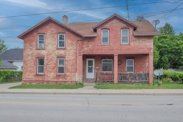 504 E Division St, Watertown, WI 53098