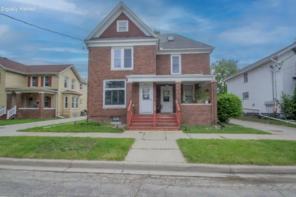 217 S 7th St, Watertown, WI 53094
