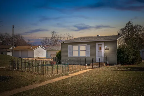 2038 Avon St, La Crosse, WI 54603