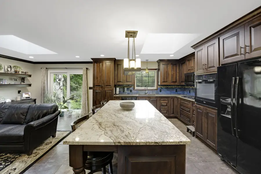 11016 N Lakeside Rd, Mequon, WI 53092 - #2