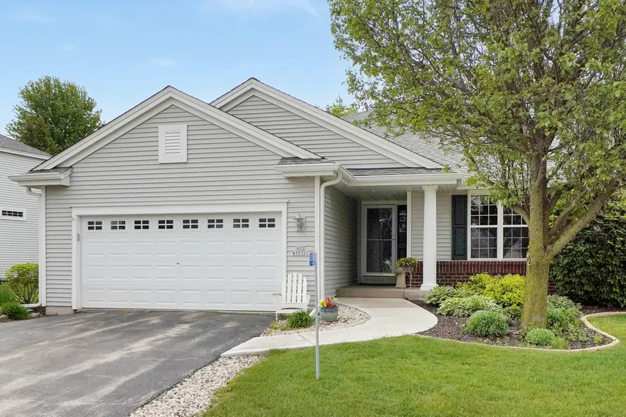 N52W35321 Lighthouse Ln, Oconomowoc, WI 53066 - #2