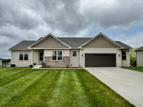 411 Rosewood Ct, Lake Mills, WI 53551