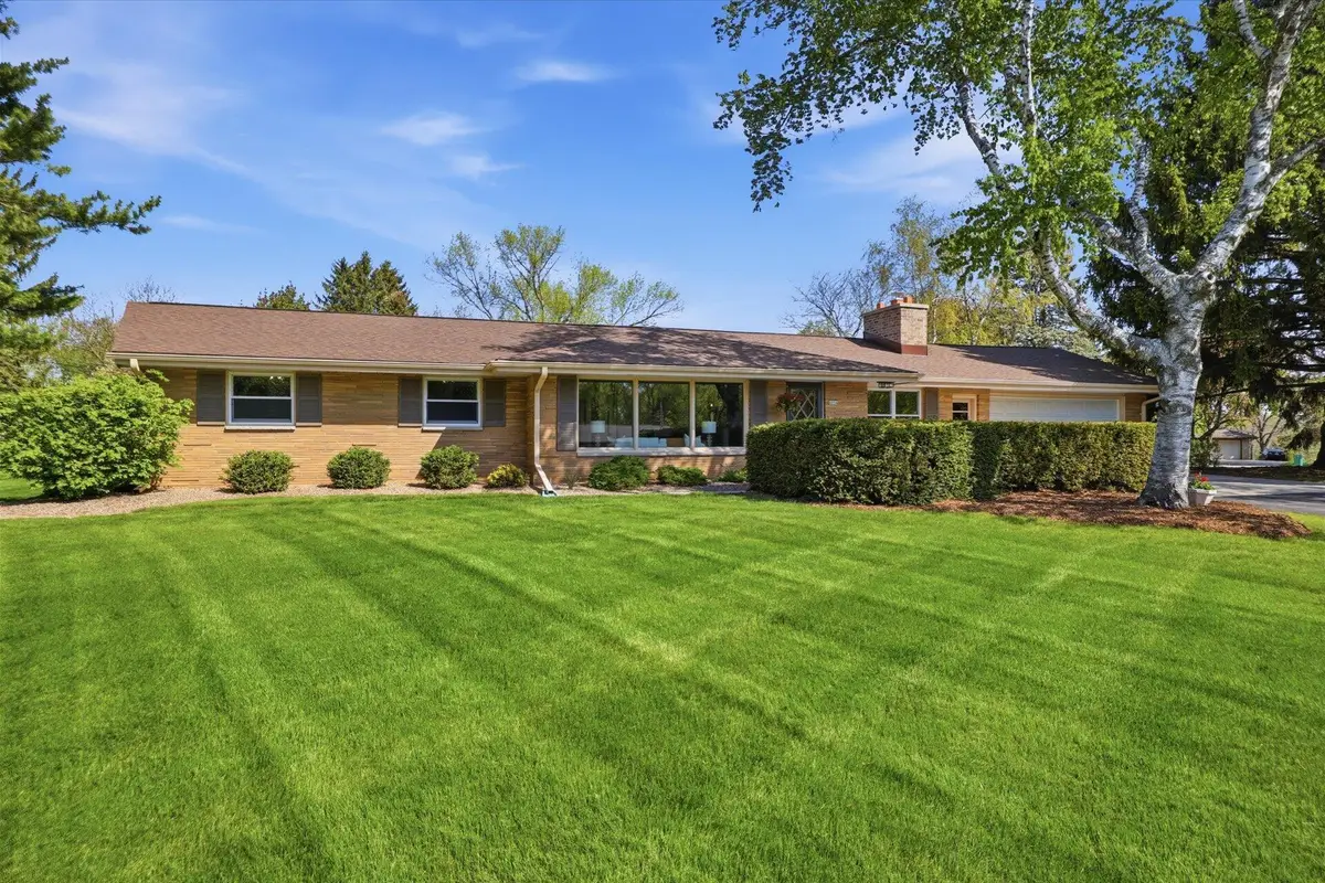 4054 Maple Grove Dr, Hubertus, WI 53033 - #1