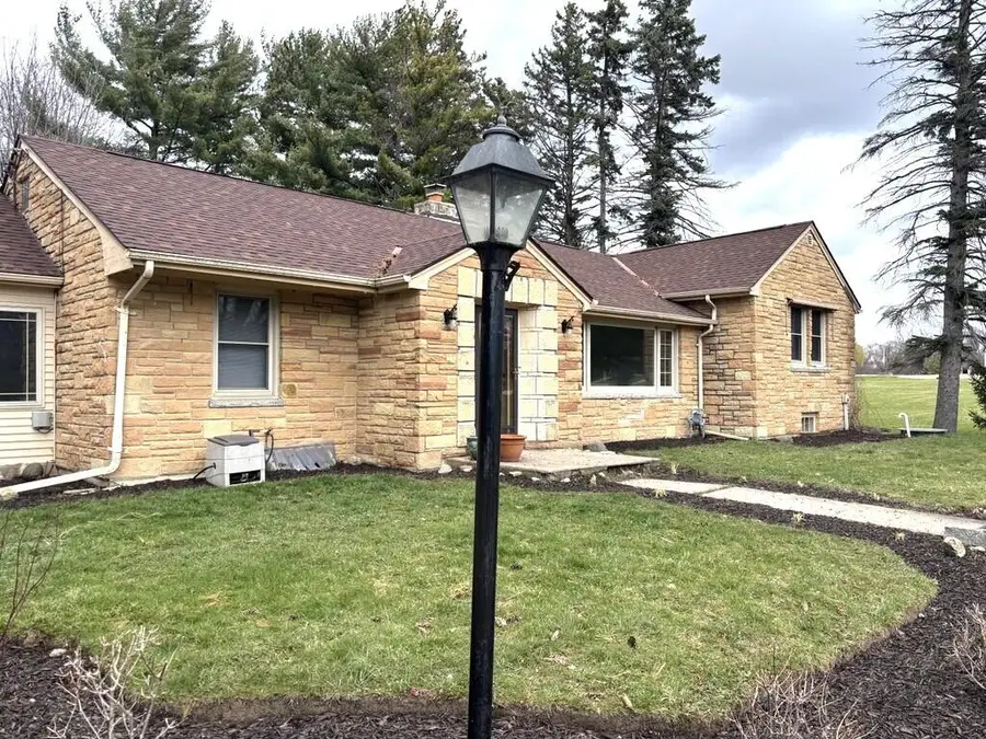 N48W15032 W Lisbon Rd, Menomonee Falls, WI 53051 - #2