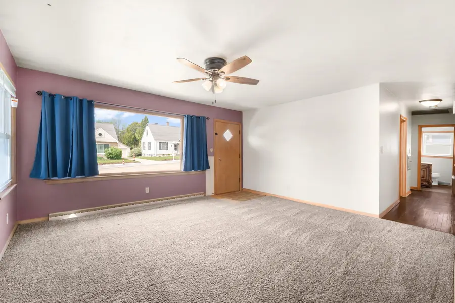 311 Washington Ave, Fredonia, WI 53021 - #2