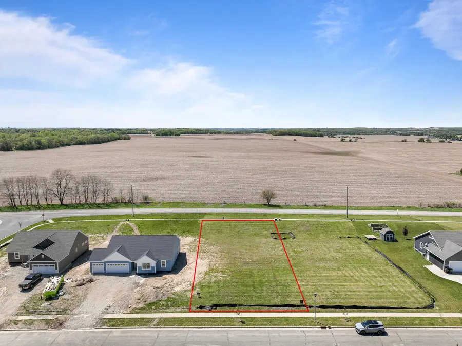 210 Linden Ln, Delavan, WI 53115 - #2