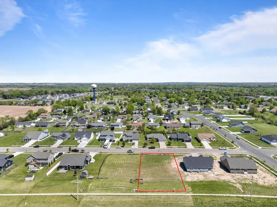 210 Linden Ln, Delavan, WI 53115 - #3