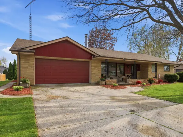 2211 Markham St, Manitowoc, WI 54220