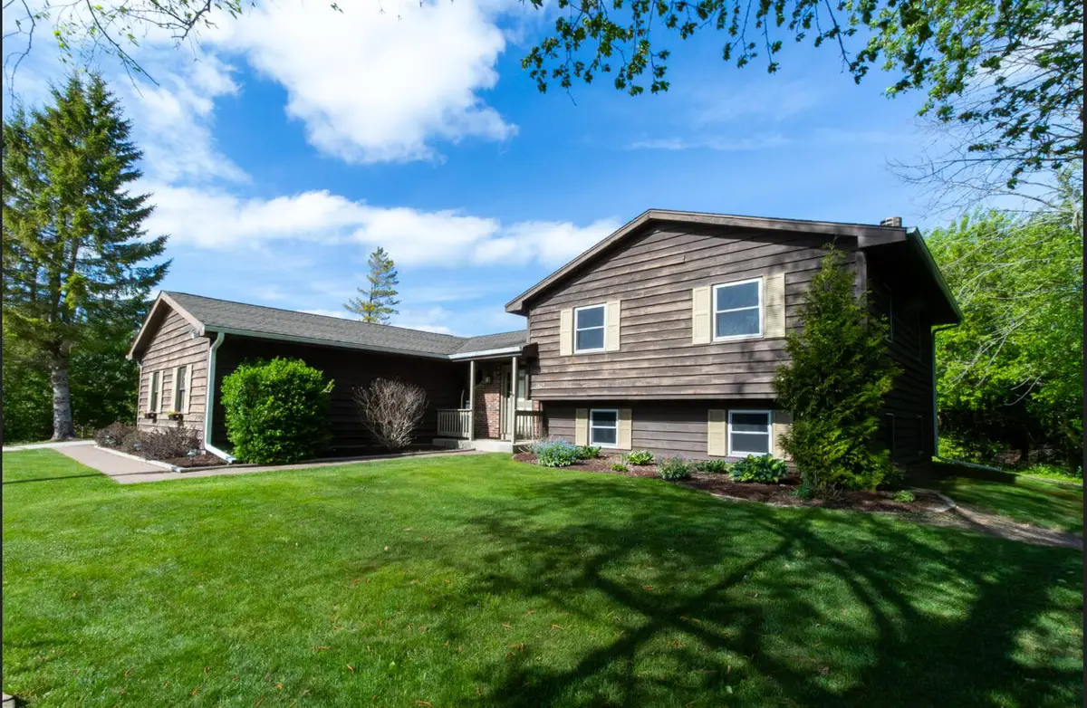 3425 N 8th St, Sheboygan, WI 53083 - #1