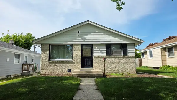 7408 W Carmen Ave, Milwaukee, WI 53218