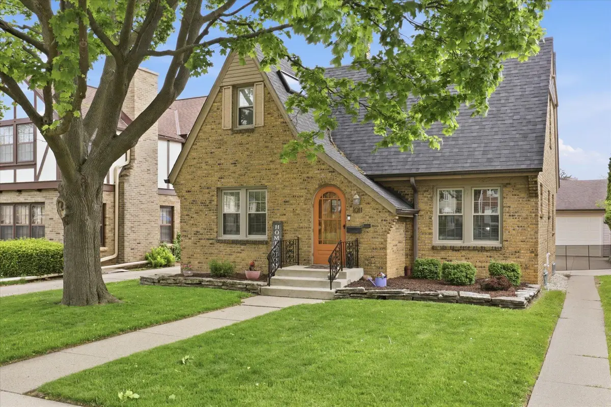1011 Russet St, Racine, WI 53405 - #1