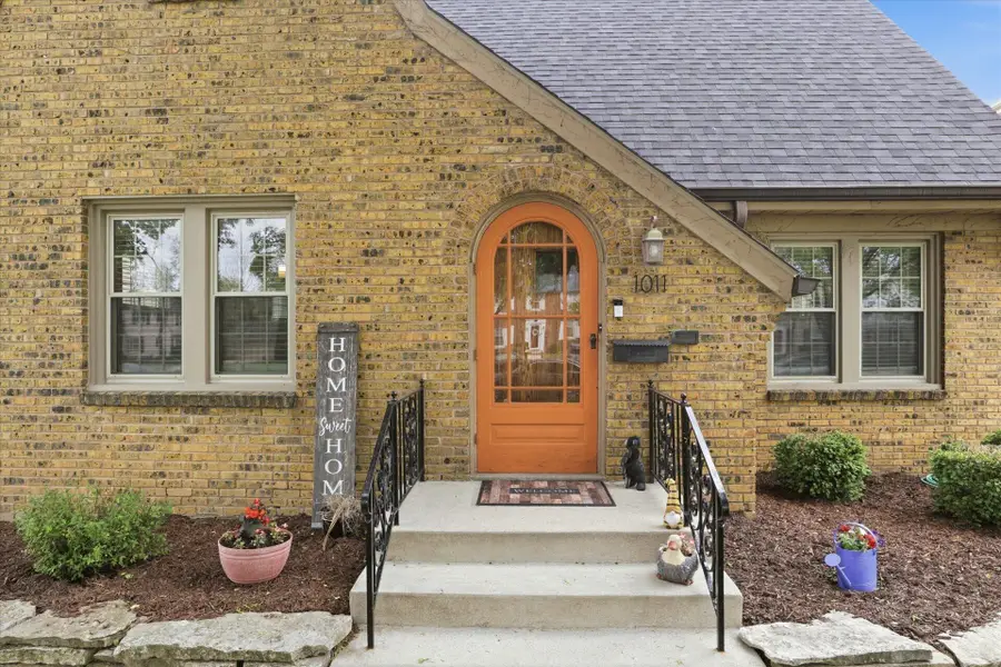 1011 Russet St, Racine, WI 53405 - #2