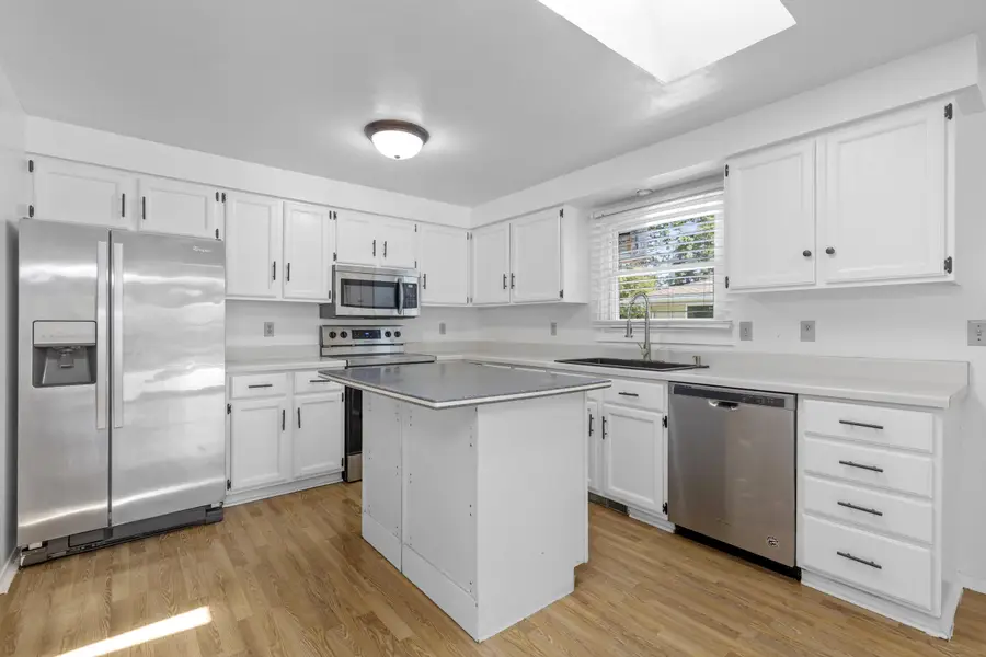 617 N 28th St, Sheboygan, WI 53081 - #3