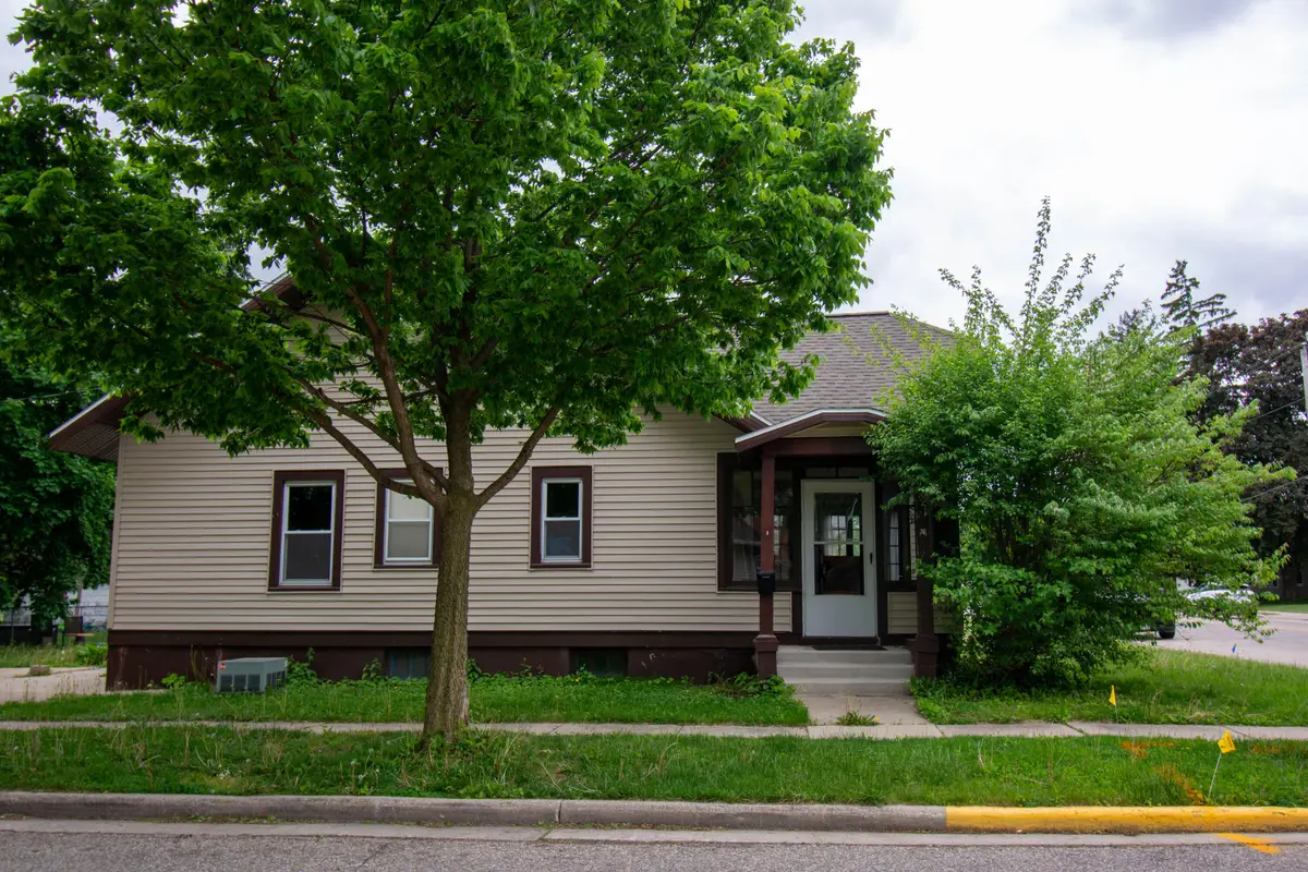 1121 Williams St, Lake Geneva, WI 53147 - #1