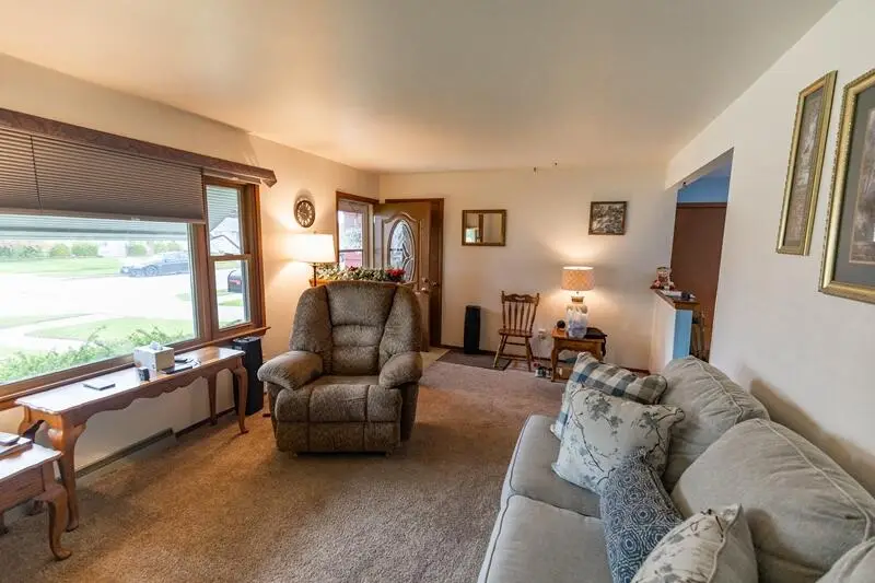 3410 S 10th Pl, Sheboygan, WI 53081 - #2
