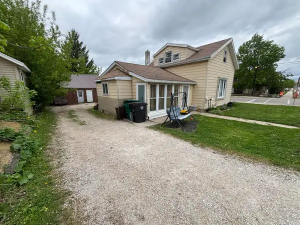 W164N9039 Water St, Menomonee Falls, WI 53051