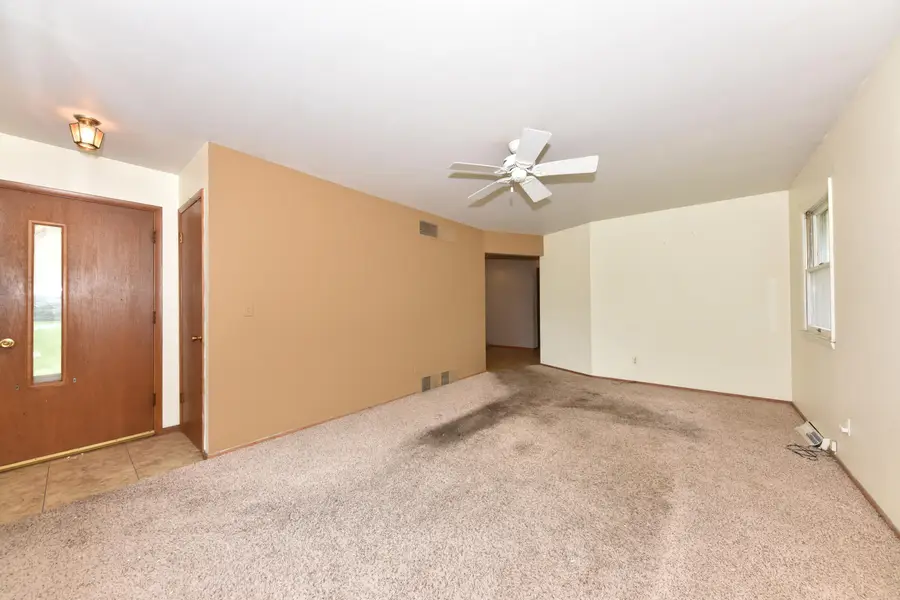 N87W17833 Shepherd Dr, Menomonee Falls, WI 53051 - #2