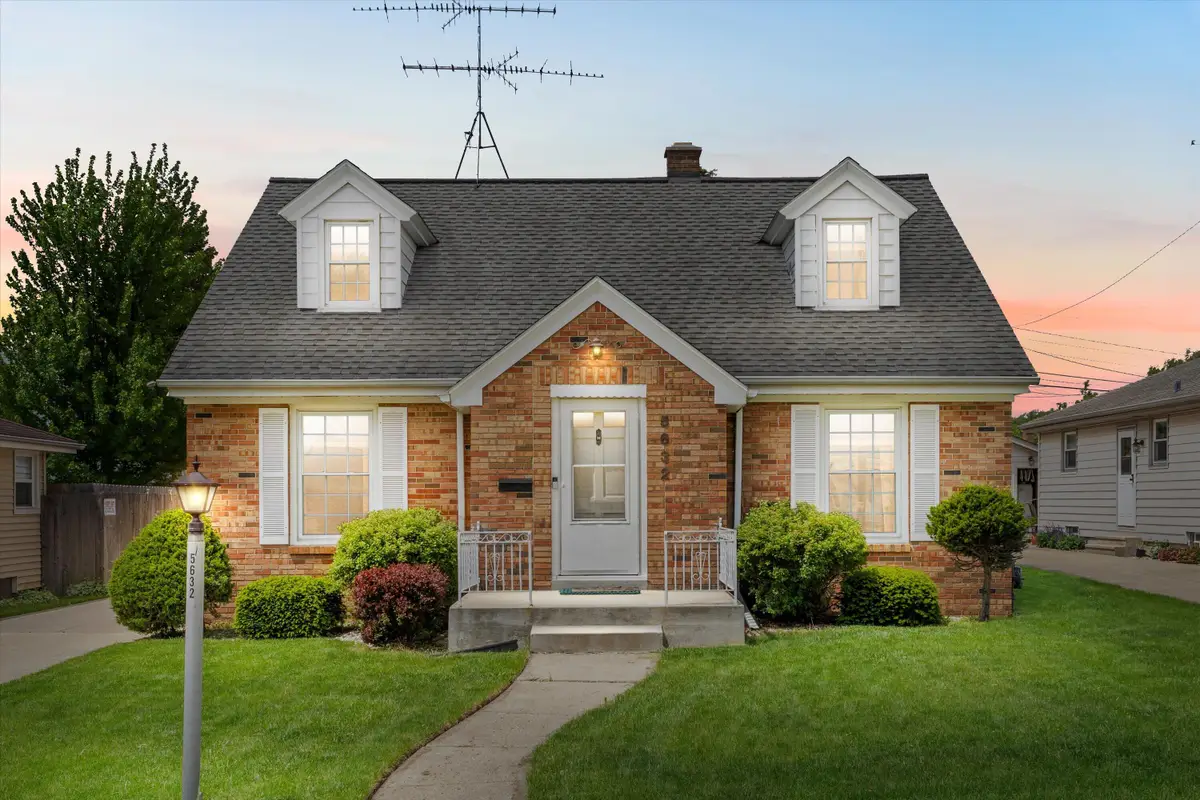 5632 Pershing Blvd, Kenosha, WI 53144 - #1