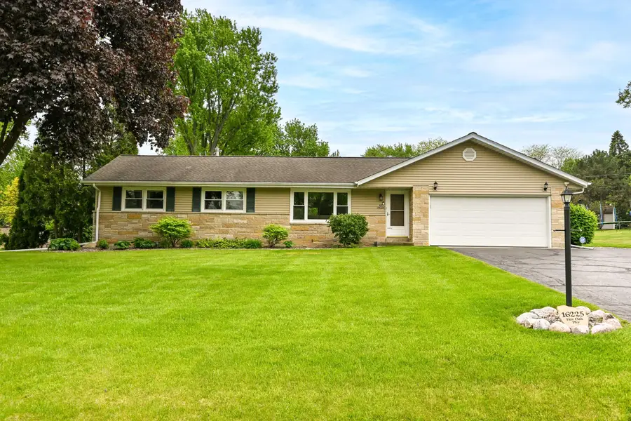 N51W16225 Fair Oak Pkwy, Menomonee Falls, WI 53051 - #3