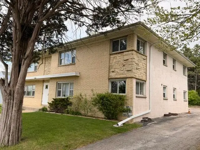 1950 S 98th St, West Allis, WI 53227 - #2