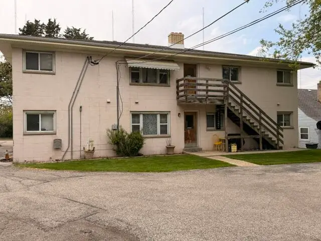 1950 S 98th St, West Allis, WI 53227 - #3