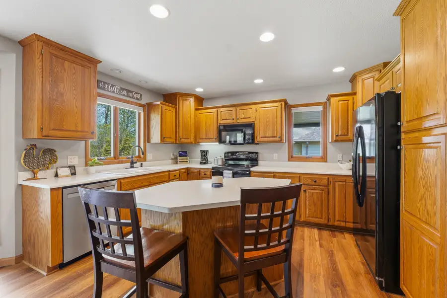 1616 Sandstone Ln, Howards Grove, WI 53083 - #2
