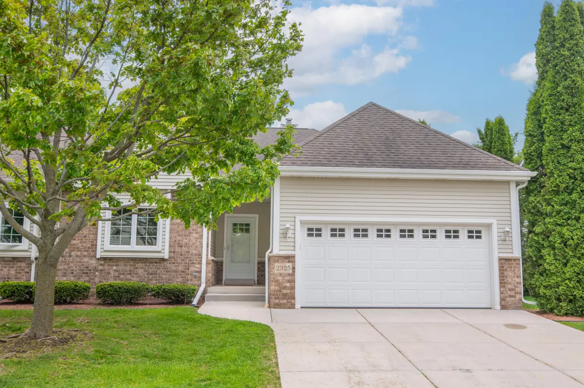 2325 Caribou Ln, Grafton, WI 53024 - #1