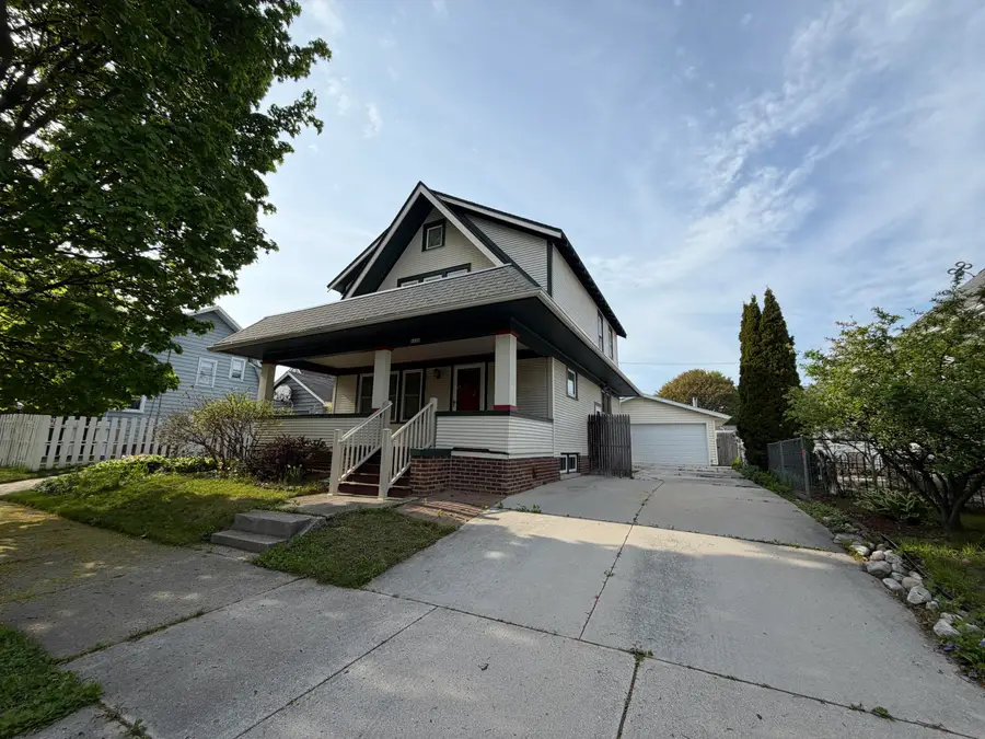 1126 Oakland Ave, Sheboygan, WI 53081 - #2