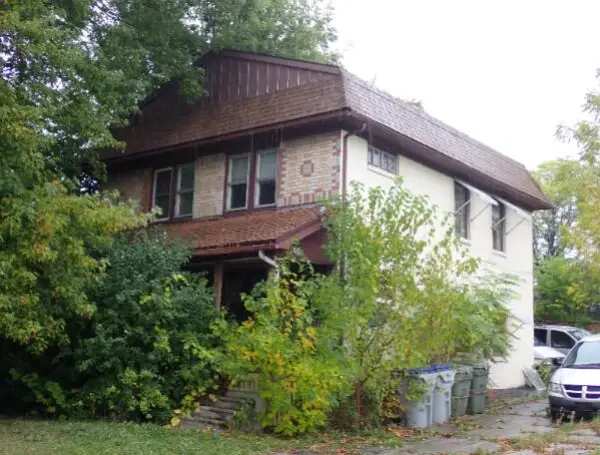 5916 W Dixon Ave, Milwaukee, WI 53214