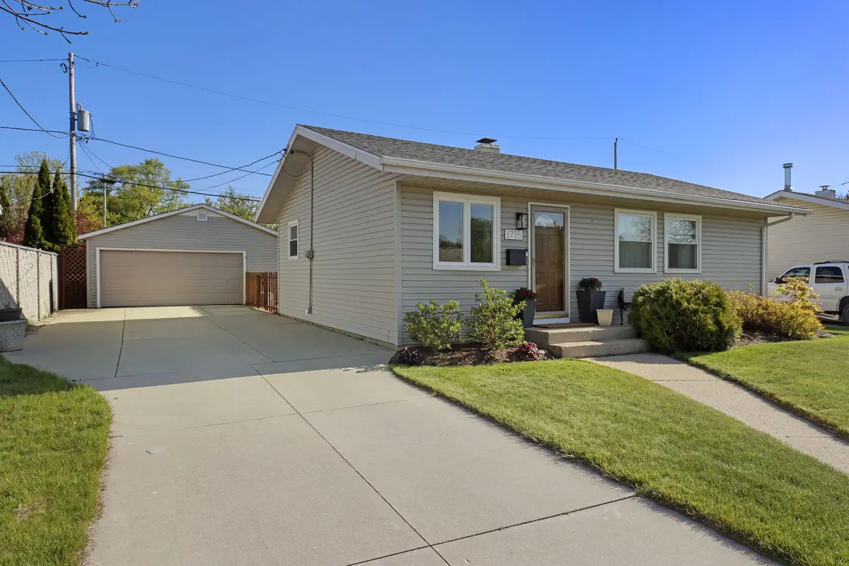 1715 84th Pl, Kenosha, WI 53143 - #1