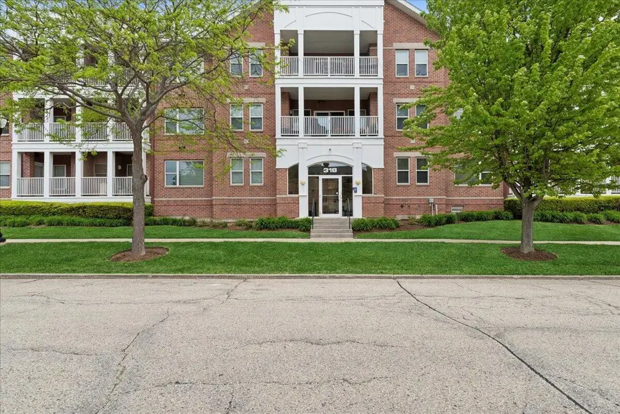 318 57th St, Kenosha, WI 53140 - #2