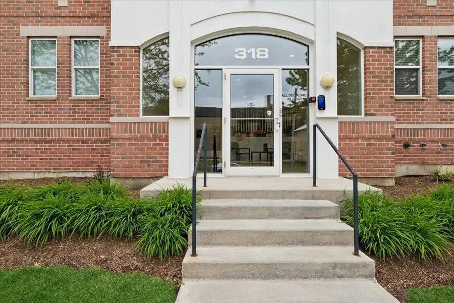 318 57th St, Kenosha, WI 53140 - #3