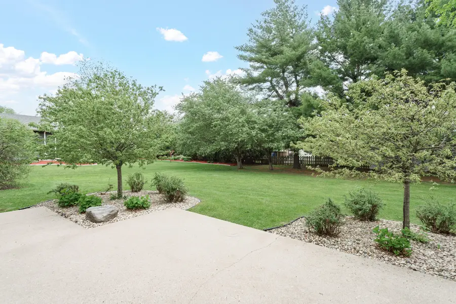 611 Maple Crest Ln, Watertown, WI 53094 - #3