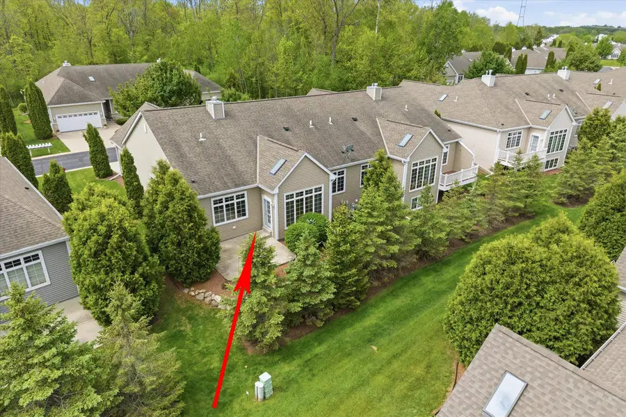 2412 Stoney Ln, Grafton, WI 53024 - #3