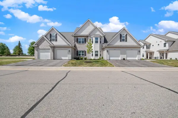 1881 Woodland Way, Slinger, WI 53086