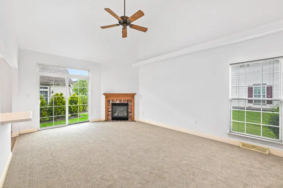 1422 Niagara St, Waukesha, WI 53186 - #3