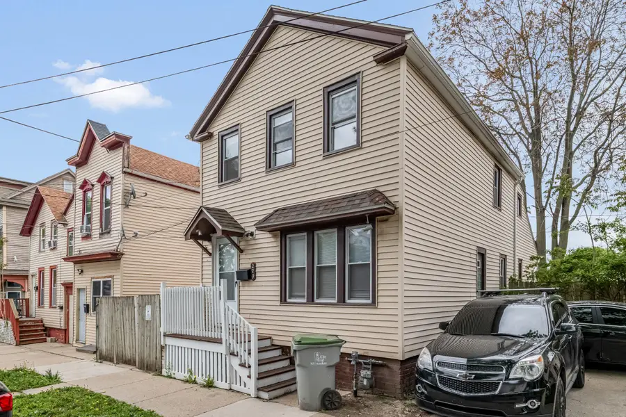 229 W Orchard St, Milwaukee, WI 53204 - #2