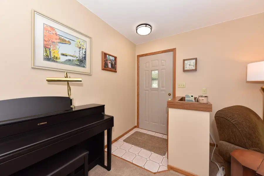 204 Judge Dr, Saukville, WI 53080 - #3