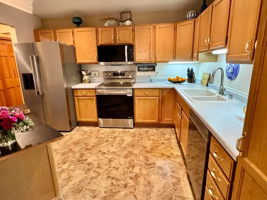 18125 W Wisconsin Ave, Brookfield, WI 53045 - #3