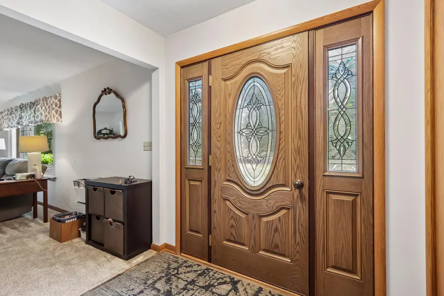 W326N6575 Sylvian Dr, Merton, WI 53029 - #3