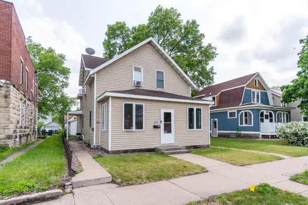 1414 Jackson St, La Crosse, WI 54601