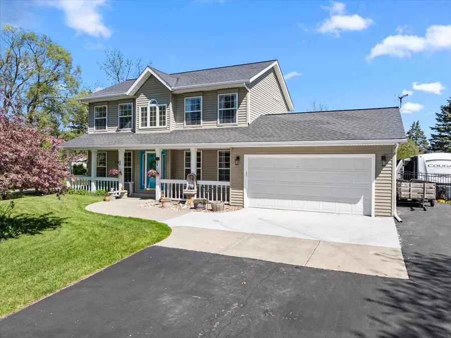 2350 E Sandy Acre Rd, West Bend, WI 53090 - #3