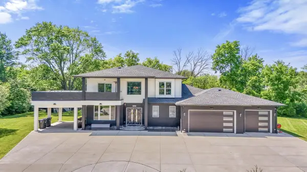 7341 S 76th St, Franklin, WI 53132