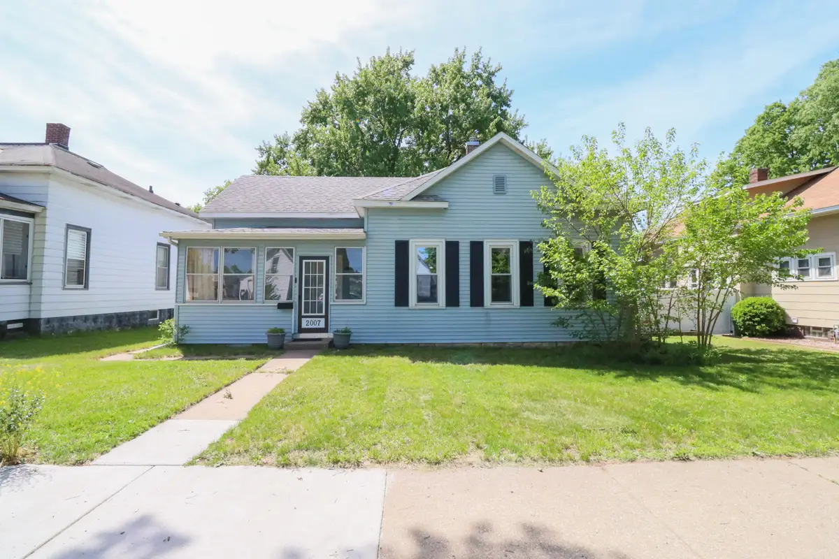 2007 Kane St, La Crosse, WI 54603 - #1